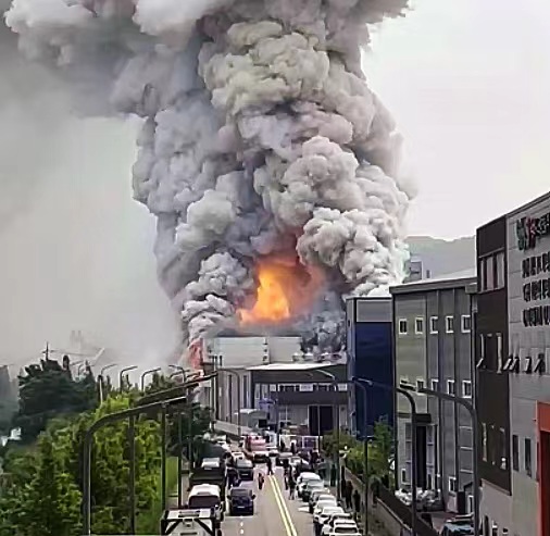 京畿道华城电池厂发生爆炸 18名中国公民遇难