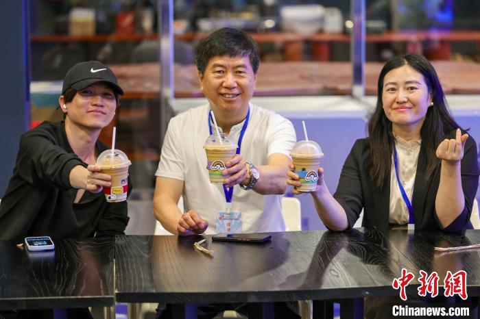 侨见海南自贸港：咖啡产业“玩”出老少皆宜新花样