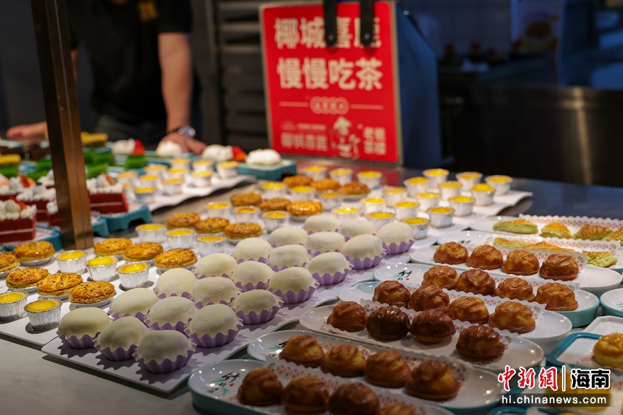 侨见海南自贸港：沉浸式体验“老爸茶” 品味琼岛烟火味（组图）