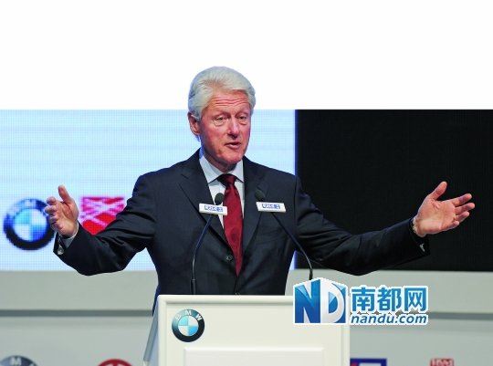 克林顿大赞希拉里:她是我共事过最能干的人