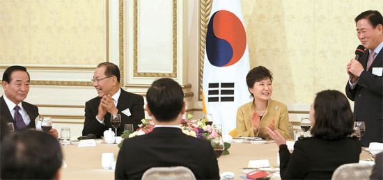 朴总统“应该继续努力宣传政府政策”