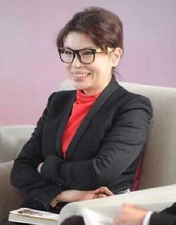 李瑞英揭央视主播团队管理:迟到可遭停播处罚