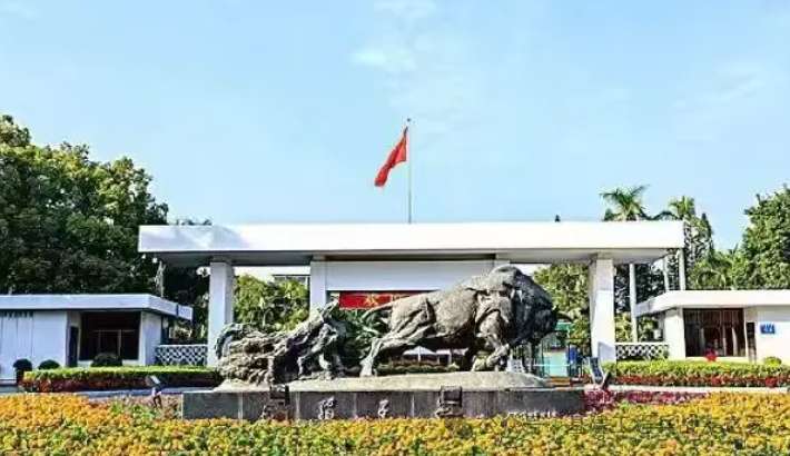 啊！这一尊尊“拓荒牛”基建工程兵